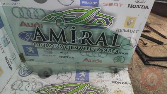 2018 MEGAN 4 SAĞ ÖN KAPI CAMI