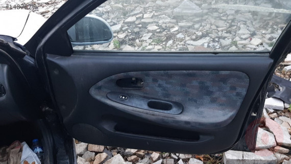 1996 hyundai elantra 1.8 otomatik sökme sağ ön kapı döşeme