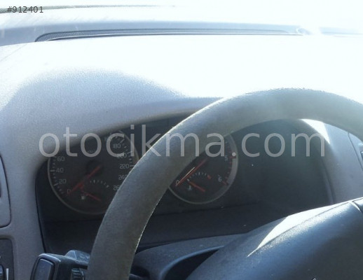 2005 VOLVO V50 ORİJİNAL GÖSTERGE ÇERÇEVESİ.