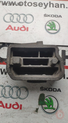 299091103 13437010 bmw x1 bagaj alet çantası