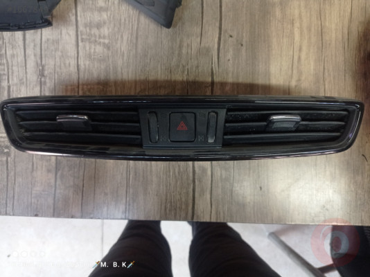 Nissan x-trial Üfleme ızgaraları orta orj çıkma