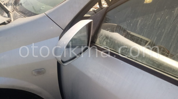 nissan primera çıkma elektrikli sol dikiz aynası