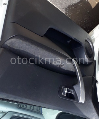 2011 NİSSAN QASHQAİ HATASIZ SAĞ ÖN KAPI KOLÇAĞI.