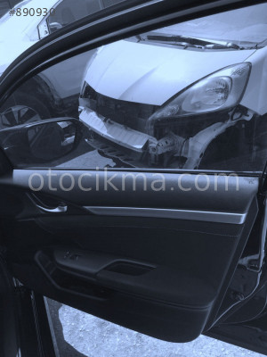 2018 HONDA CİVİC ÇIKMA SAĞ KAPI DÖŞEMESİ.