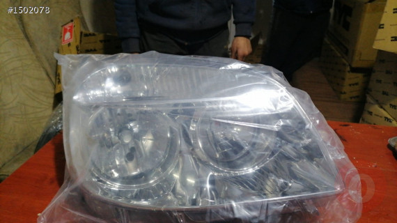 FİAT DOBLO 2006-2012 SAĞ ÖN FAR ÇELİKLER OTO ÇIKMA