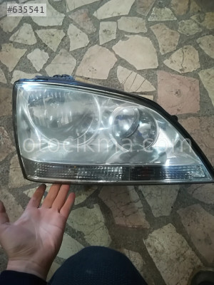 KİA SORENTO 2005 SAĞ FAR ÇIKMA PARÇA