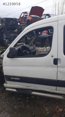 2000 model peugeot partner 1.9 d çıkma sol ön kapı