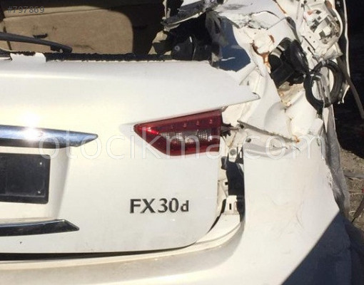 INFINITI FX30D ÇIKMA SAĞ BAGAJ SİNYAL LAMBASI MEVCUTTUR.