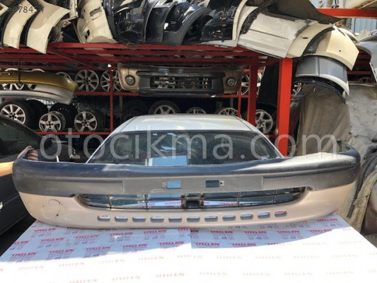 TOYOTA COROLLA ON TAMPON ZZ112 2000 2001 2002