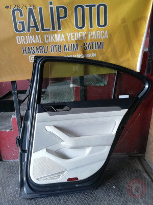 Passat B8 Sağ Arka Kapı Döşemesi Hatsız Orjinal Çıkma