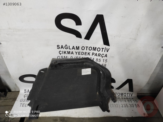 OEM; 8P3863880  AUDİ A3 ÇIKMA SAĞ BAGAJ KENARI HALI KAPLAMA