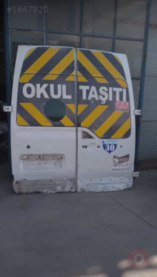 Renault master 3 çıkma bagaj kapıları az hasarlı