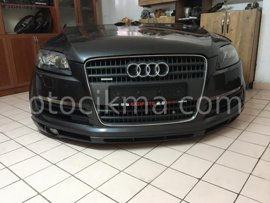 Audi Q7 ön tampon hatasız orjinal çıkma