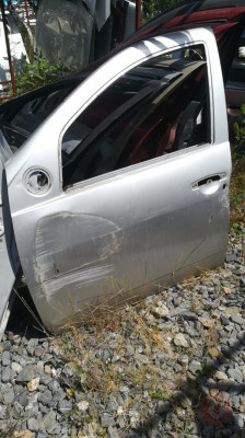 DACİA DUSTER SOL ÖN KAPI GRİ ÇIKMA ORİJİNAL