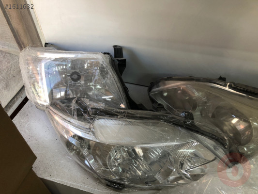 Toyota corolla auris yaris sağ sol far çıkma orjinal