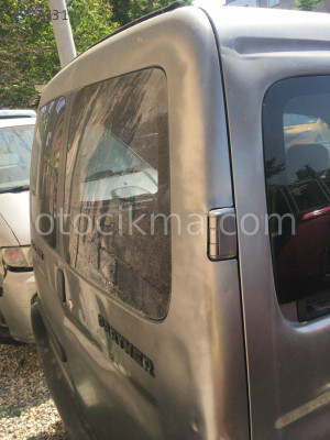 Peugeot partner Çıkma sağ bağaj