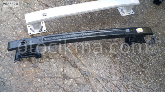 çıkma fiat egea arka tampon demiri