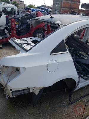 Chevrolet cruze sağ Arka Çamurluk Hatasız Orjinal Çıkma