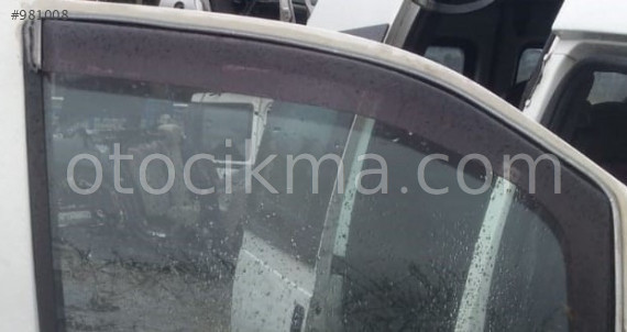 2002 fiat scudo 1.9 dizel çıkma sağ ön kapı cam plastiği