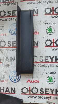 2K5945312B vw caddy 3 arka sağ stop yan kaplaması