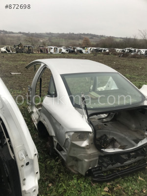FORD MONDEO KESME SOL ARKA ÇAMURLUK GÜÇMANLAR OTO