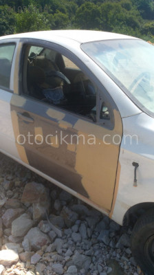 chevrolet aveo çıkma sağ ön kapı