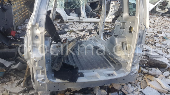 ford tourneo courier çıkma arka panel