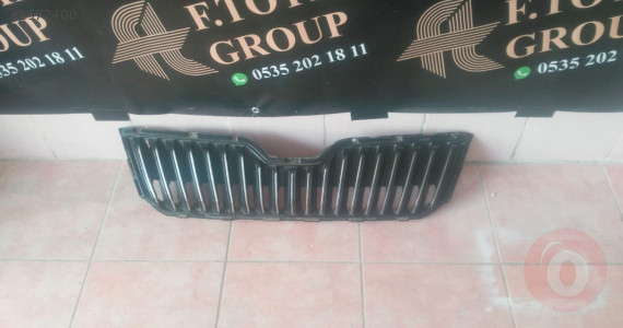SKODA RAPİD ÖN PANJUR