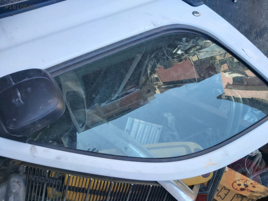 Peugeot partner kapı camlari