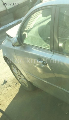 ÇIKMA 2005 VOLVO V50 SOL ÖN KAPI.