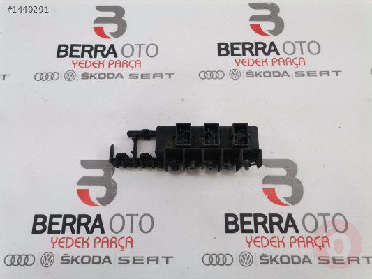 AUDİ A4 A6 A8 1997-2005 SİGORTA KUTUSU 8L0941822A