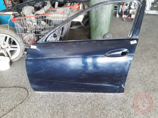 MERCEDES 212 E SERİSİ ÇIKMA SOL ÖN KAPI