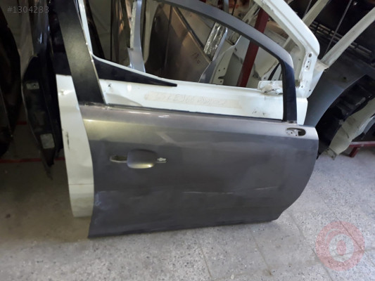 2013 OPEL CORSA D SAĞ ÖN KAPI  1000 TL
