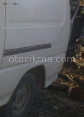 1996 model mitsubishi l300 çıkma sol arka çamurluk