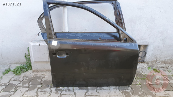 SKODA OKTAVİA SAG ON KAPI SIFIR 08.13
