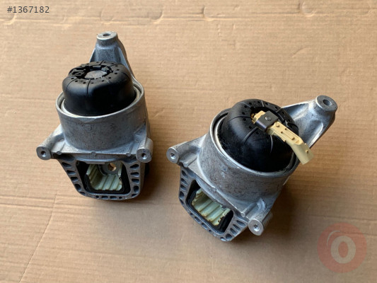 AUDİ A4 A5 MOTOR TAKOZU SAĞ SOL 8W0199371CP 8W0199372CP
