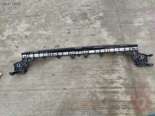 Mercedes C Serisi W205 Ön Panel Orta Braket A2056203801