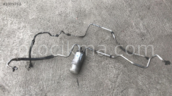 RENAULT LAGUNA 2 KLİMA BORULARI ÇIKMA PARÇA