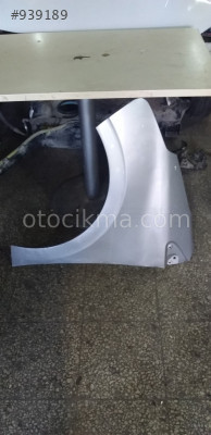 Peugeot  208 ön çamurluk
