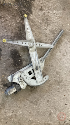 RENAULT KANGOO SOL ÖN CAM KRİKOSU