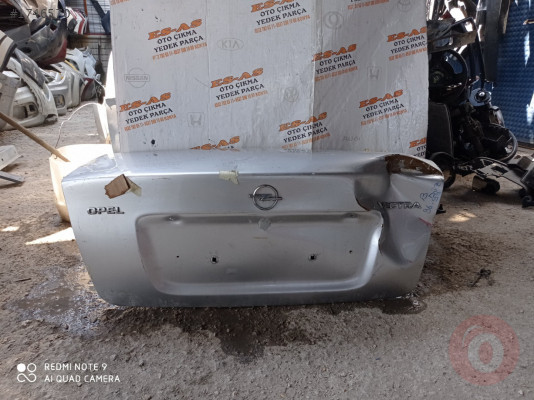 Opel Vectra B Arka Bagaj Kapağı Düz 1996-1999