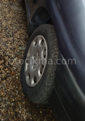2001 model peugeot partner 1.9 çıkma sağ ön jant lastik