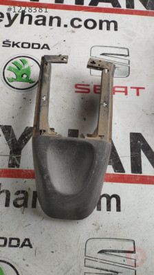 6N0863319 vw polo 98 orta konsol arka parçası