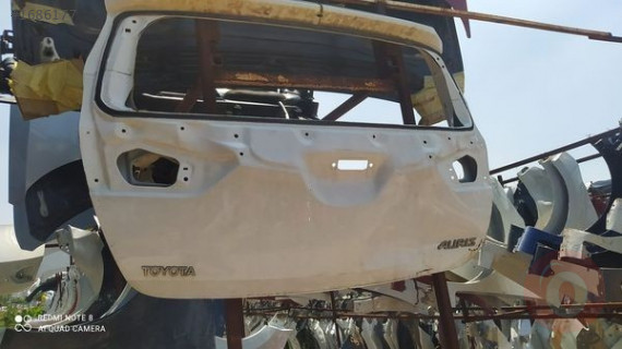 Toyota Auris 2014 model arka bagaj kapağı ÇIKMA