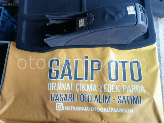 Mercedes W211 E220 Orta Konsol hatasız orjinal çıkma