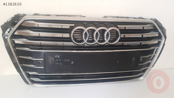 AUDİ A4 ÖN PANJUR KROM KAPLI HASARLI ORJİNAL ÇIKMA
