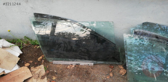 opel vectra c çıkma sağ ön kapı camı.