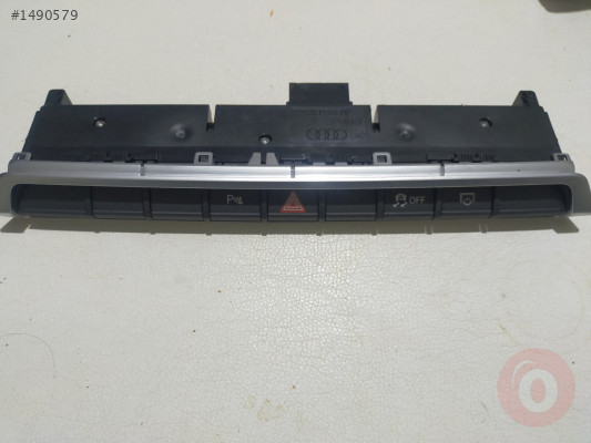 AUDİ Q2 ORTA KONSOL KONTROL DÜĞMELERİ 81A925301A
