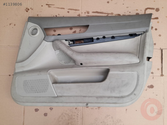 AUDİ A6 05-08 KAPI DÖŞEMESİ SAĞ ÖN (BEJ) 4F0867104E XGP