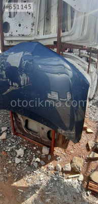 Toyotta auris 2016 model az kusurlu motor kaputu